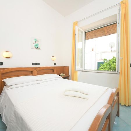 Hotel Pineta Ischia Esterno foto