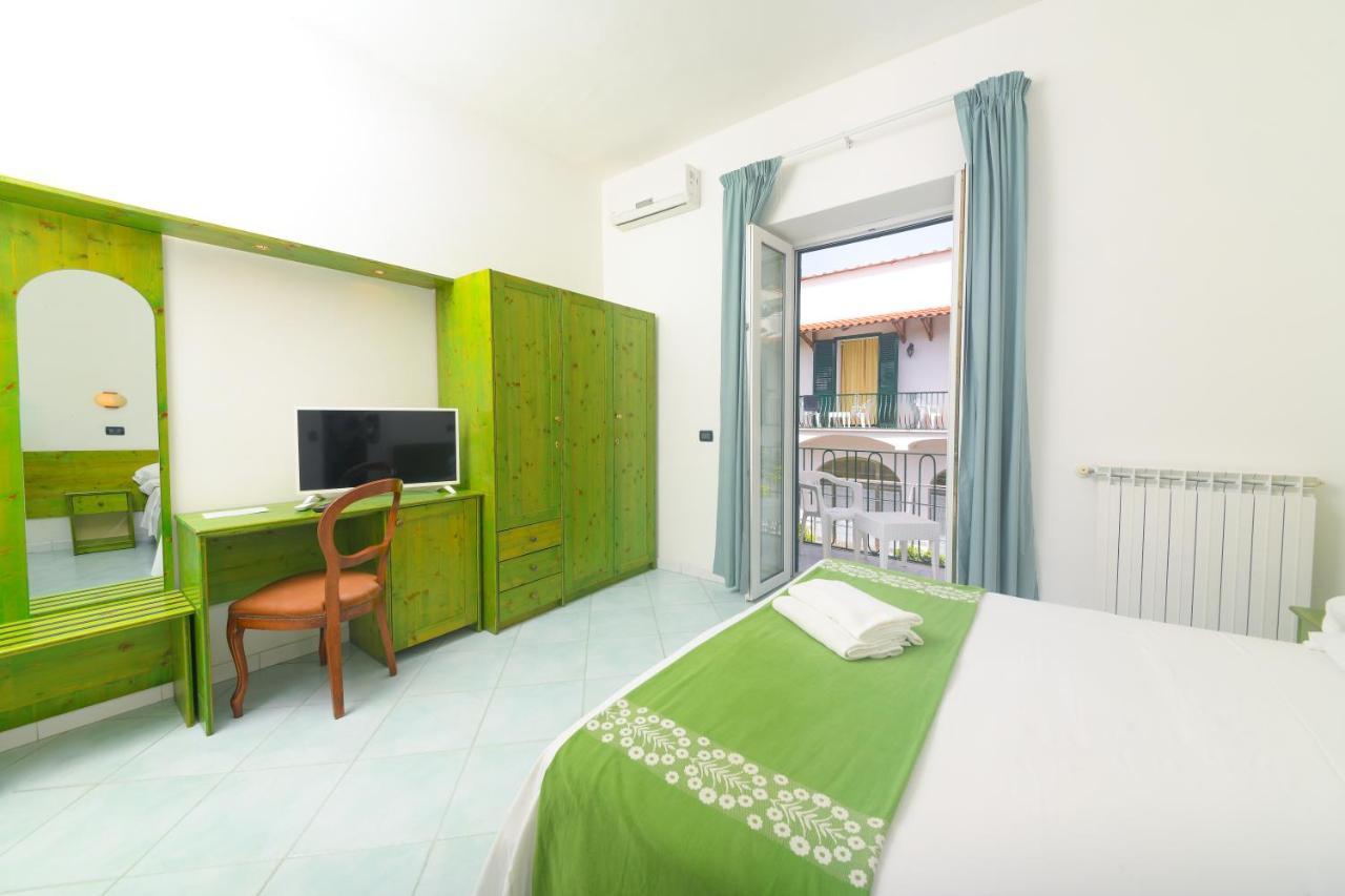 Hotel Pineta Ischia Esterno foto
