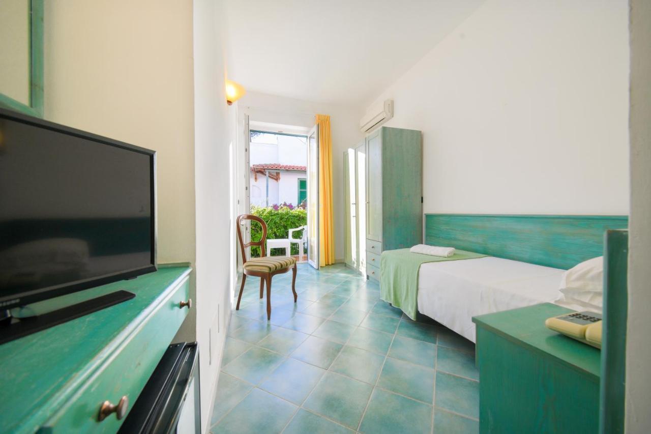 Hotel Pineta Ischia Esterno foto