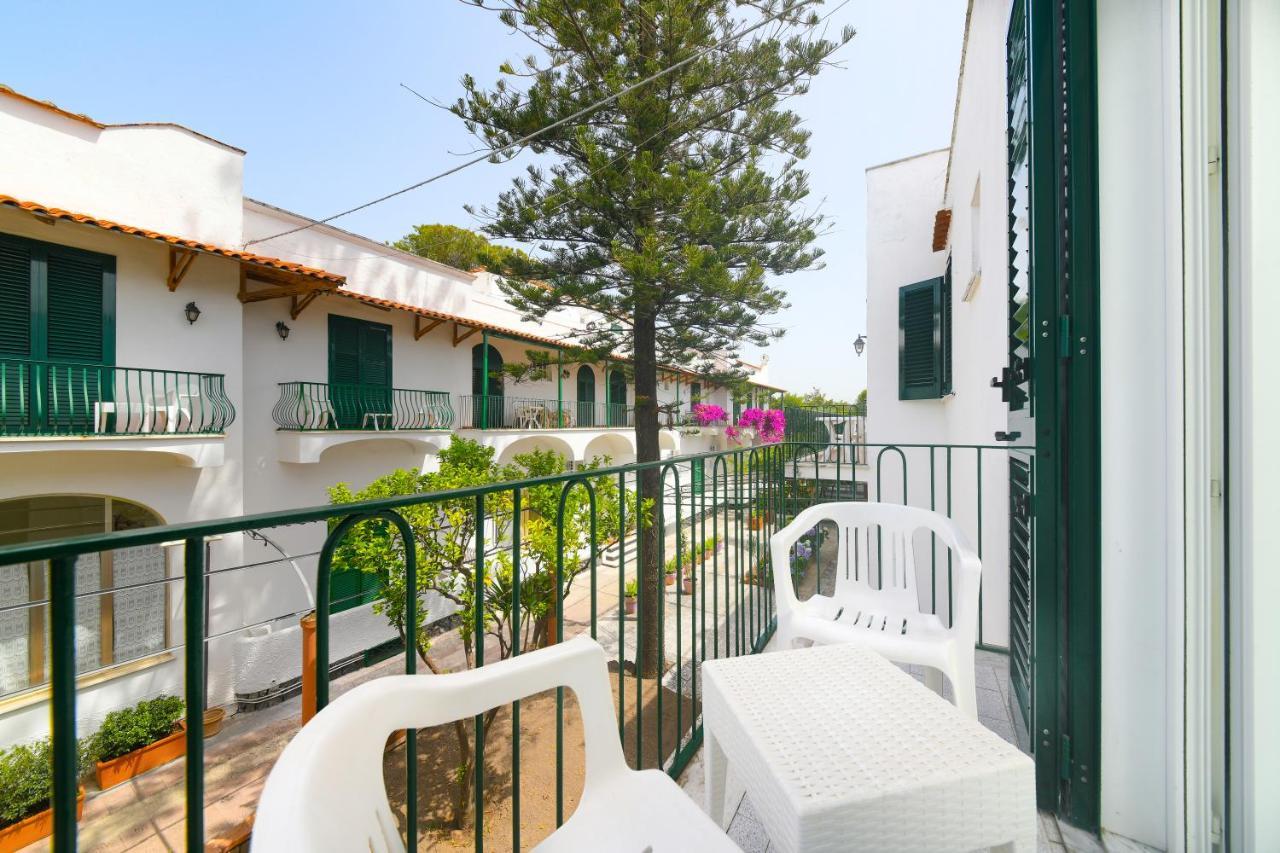 Hotel Pineta Ischia Esterno foto