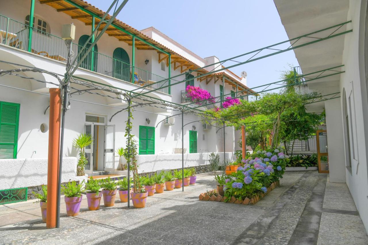 Hotel Pineta Ischia Esterno foto