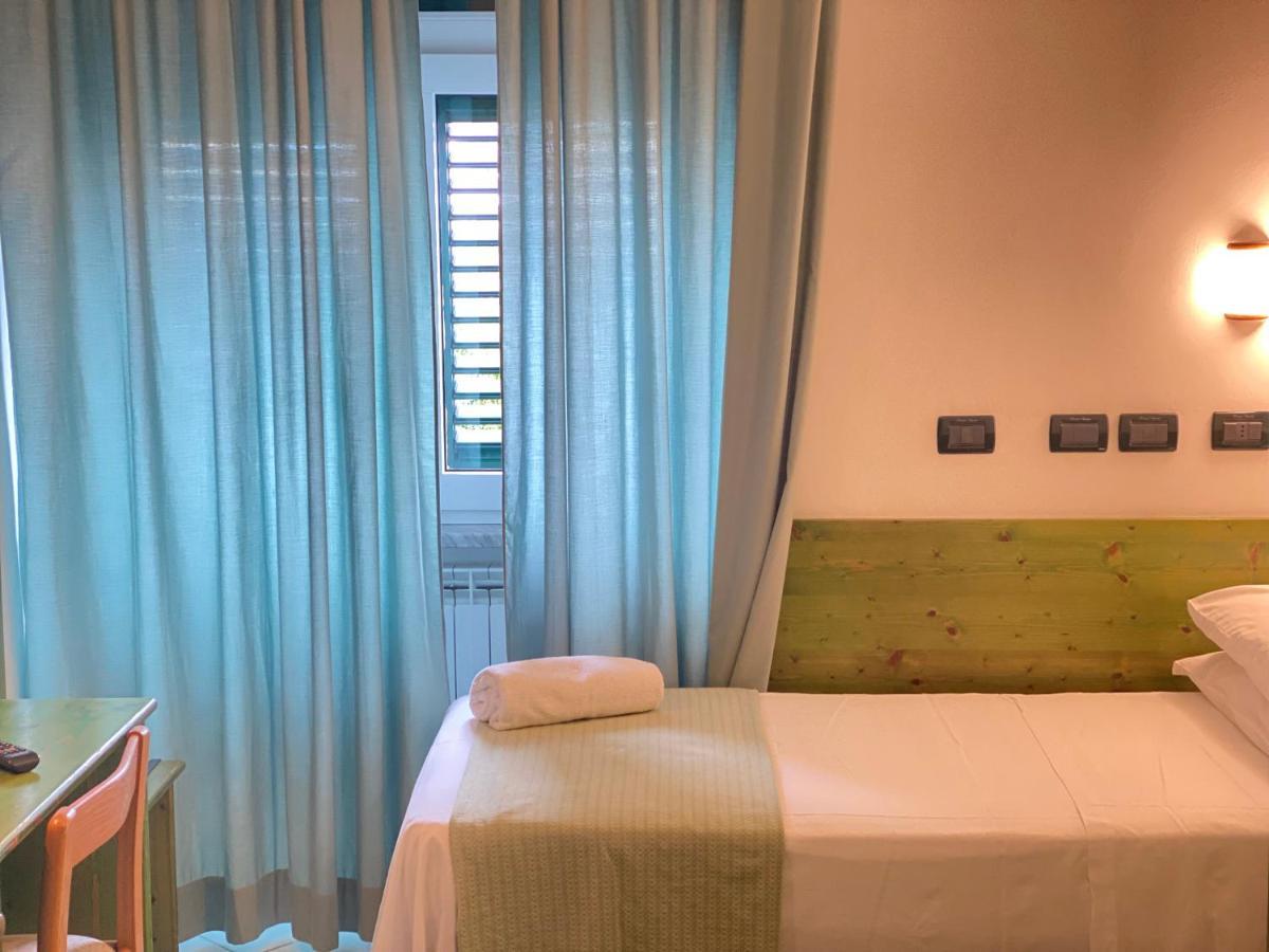 Hotel Pineta Ischia Esterno foto