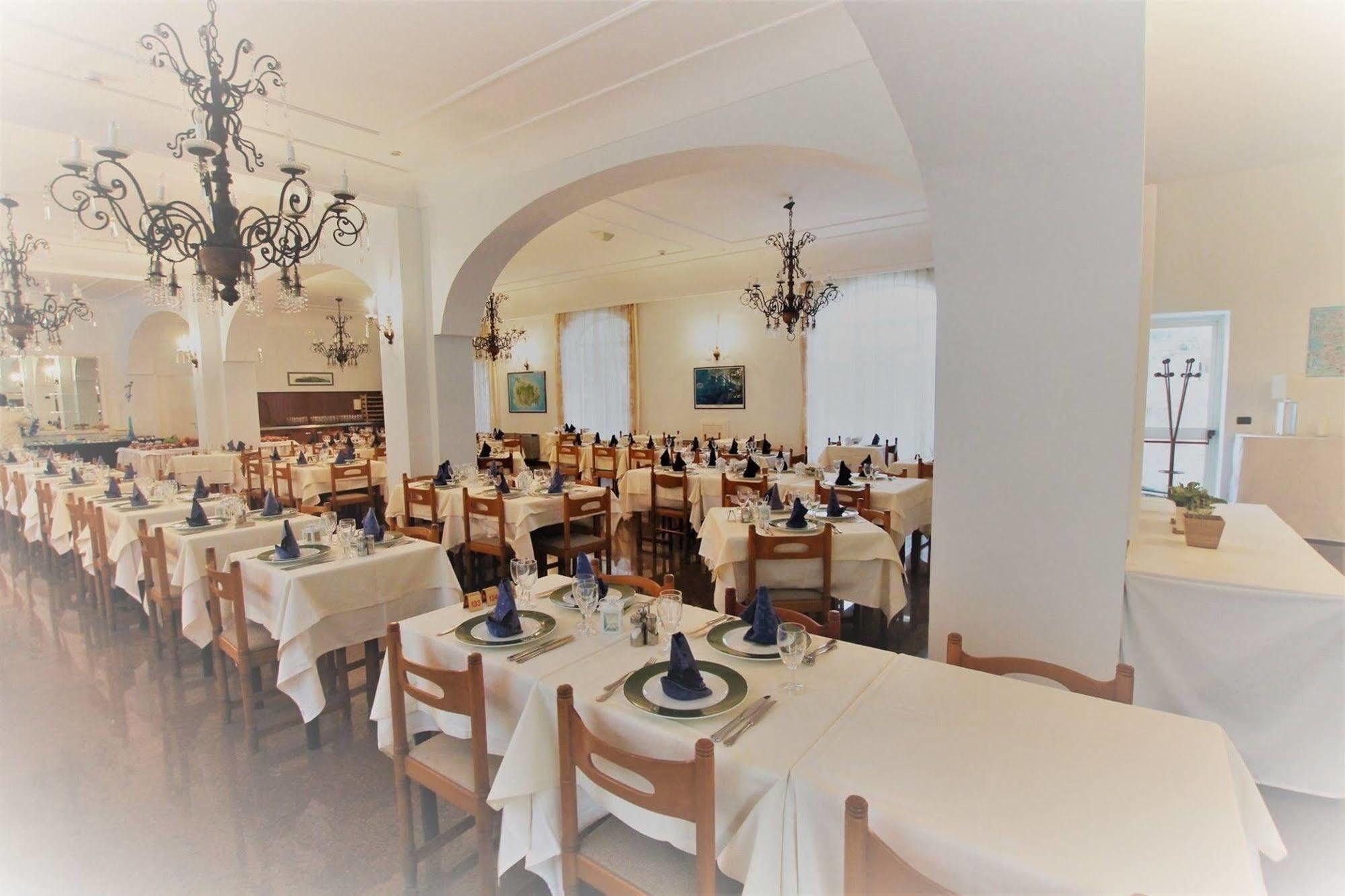 Hotel Pineta Ischia Esterno foto